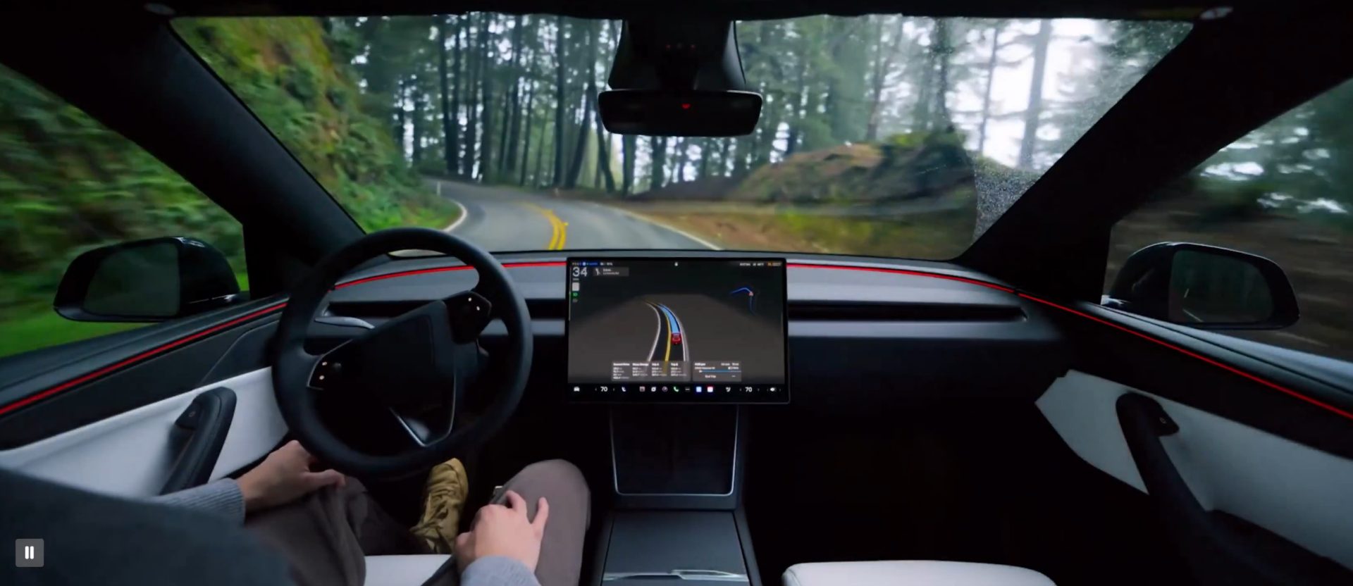 Tesla FSD päästab elu: Poeg juhib autot rakenduse kaudu pärast isa südameinfarkti