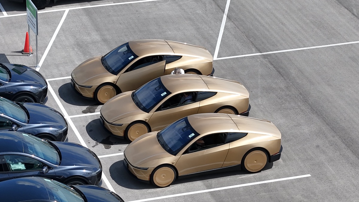 EPA annab rohelise tule Tesla Cybercabile: avalikustatud spetsifikatsioonid